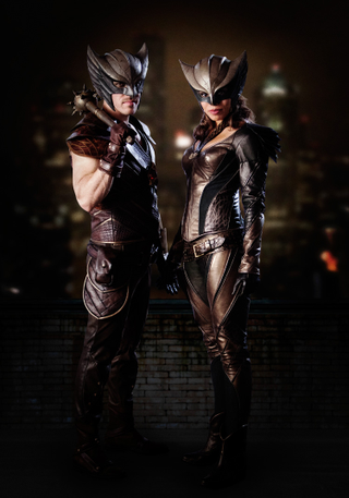 Illustration for article titled Behold the Bronzed Brilliance of Legends of Tomorrow's Hawkman and Hawkgirl